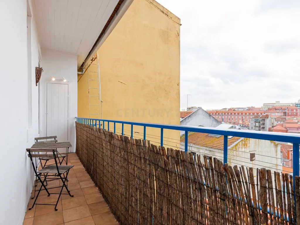 Descubra o Charme da Rua da Bombarda: T3 com Terraço e Vista Deslumbrante! - Image 8