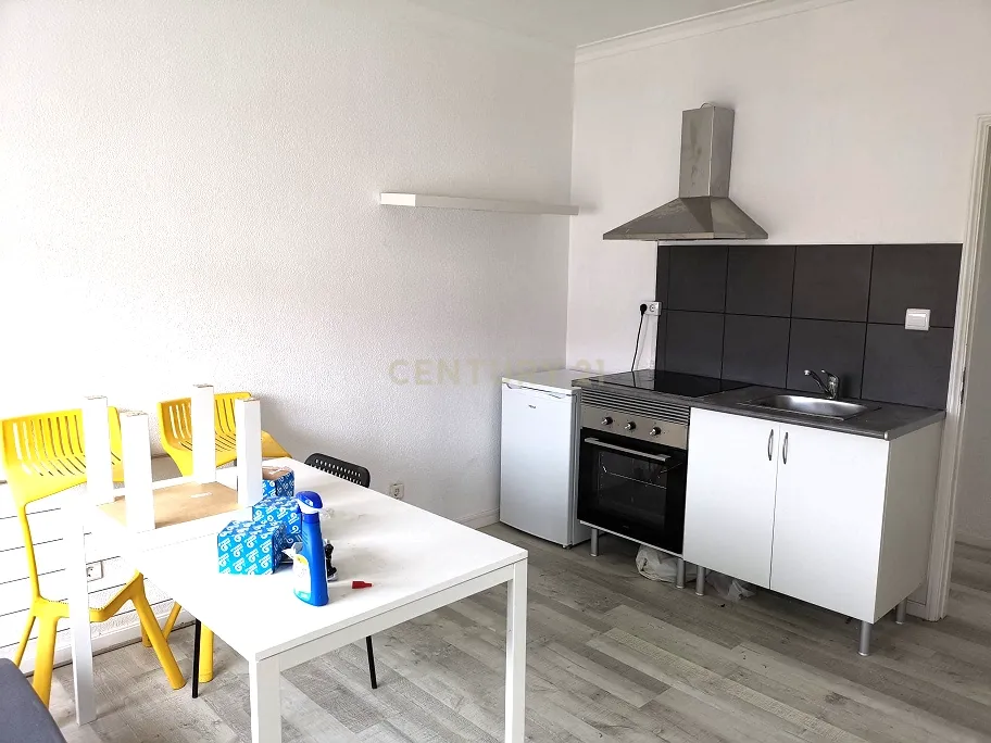 Prédio à rua D. Afonso Henriques (Giesta) - Image 14