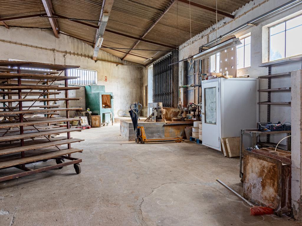 Armazem industrial com logradouro - Image 12