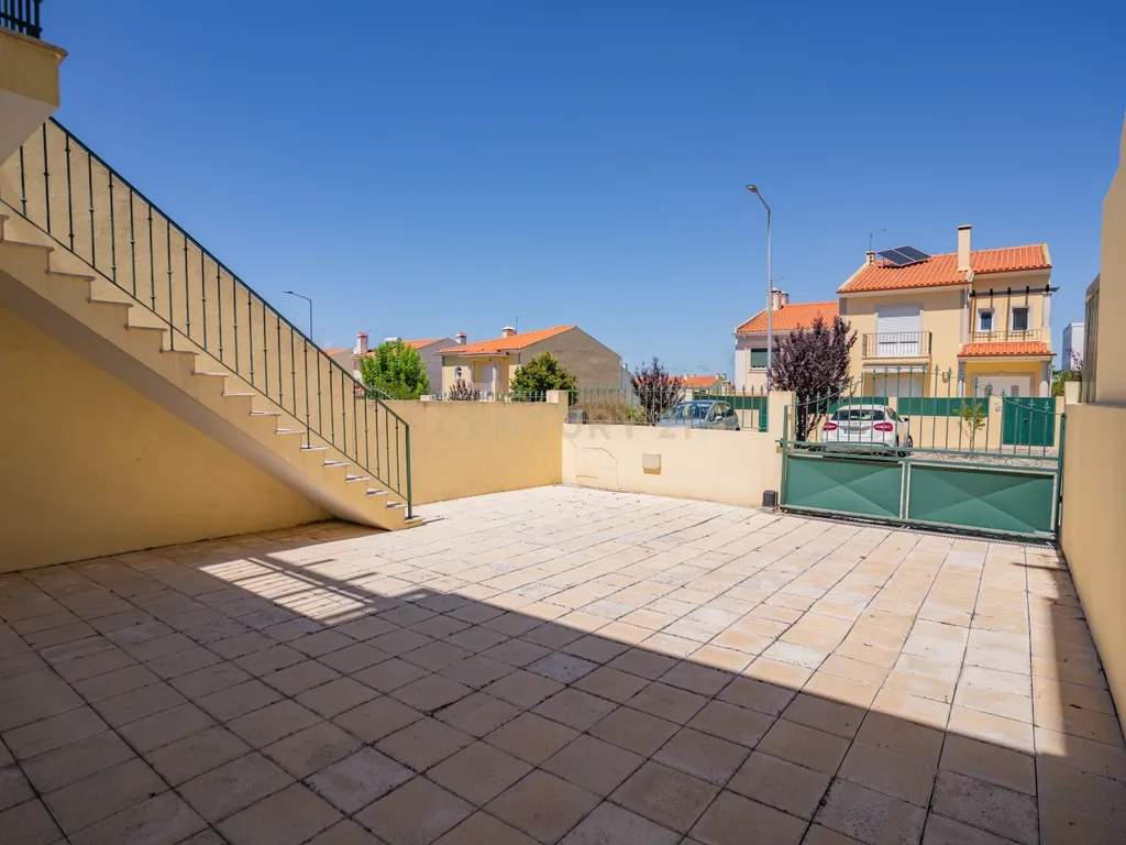 Moradia T4 na Urbanização Quinta do Pinheiro Manso – Caldas da Rainha - Image 31