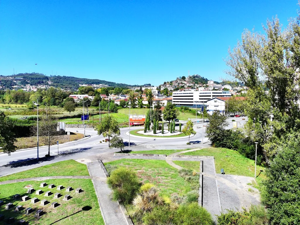 Apartamento T3 Povoa de Lanhoso/Permuta - Image 30