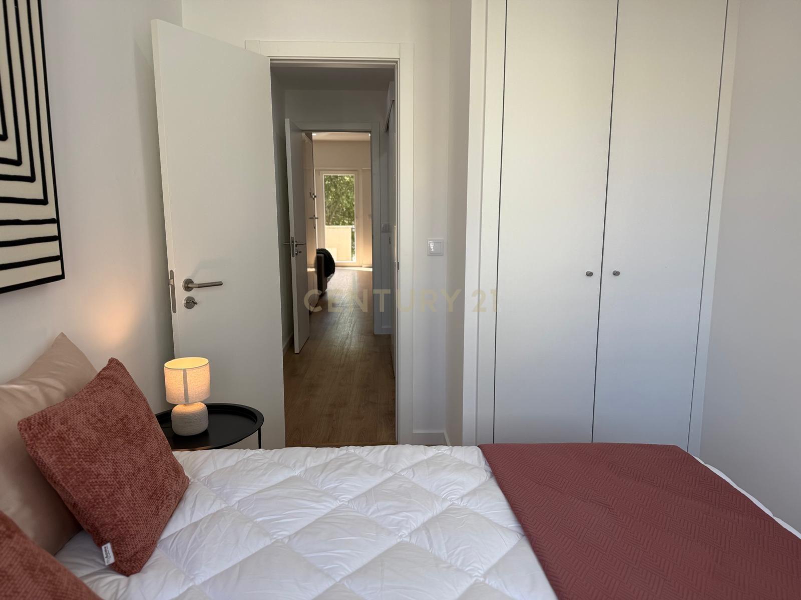 Fotografia 5 de Apartamento T3 Renovado com Suite, Varanda e Cozinha Totalmente Equipada