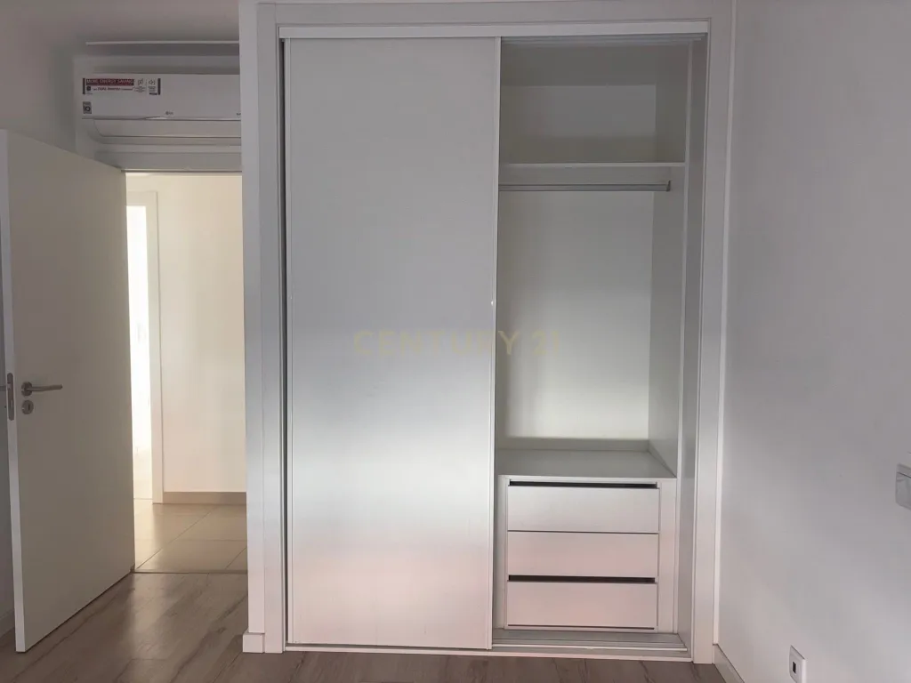Moderno T3 com Varandas em Nossa Senhora de Fátima, Entroncamento - Image 12
