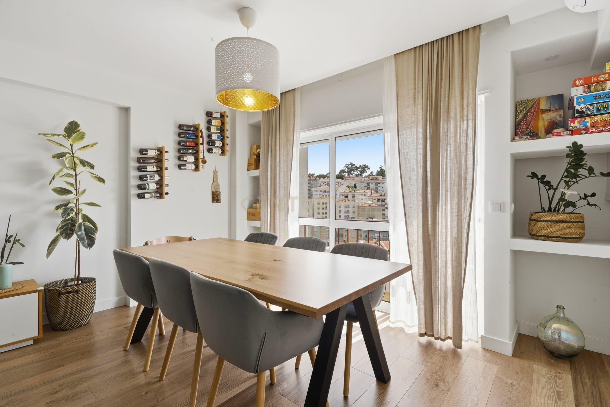 Fotografia 3 de Apartamento T2 Totalmente Renovado com Estacionamento