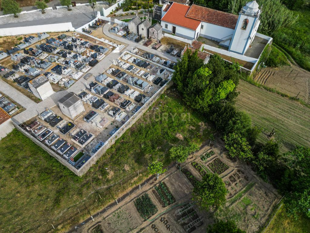 Moradia para Reabilitar com Terreno de 2.590m² em Gatões – Montemor-o-Velho - Image 11