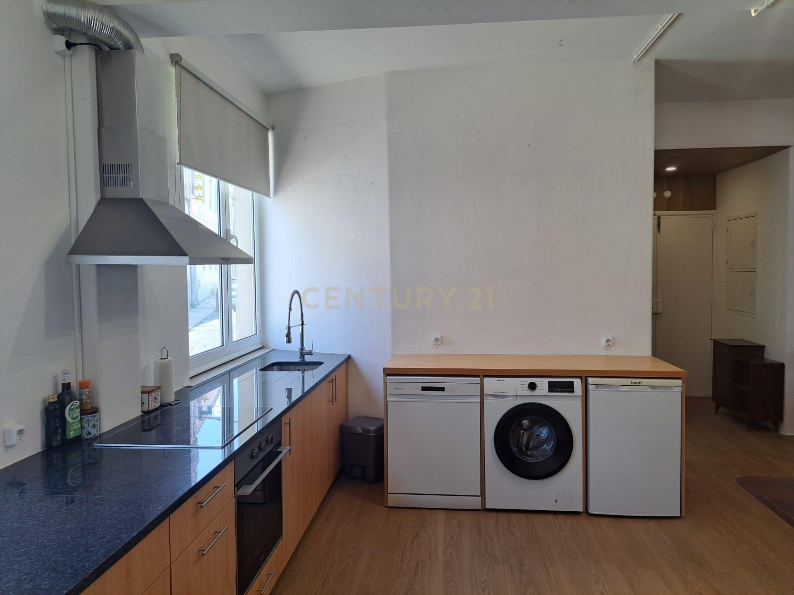 Fotografia 6 de T0, Open-Space com 78 m², na Costa do Castelo