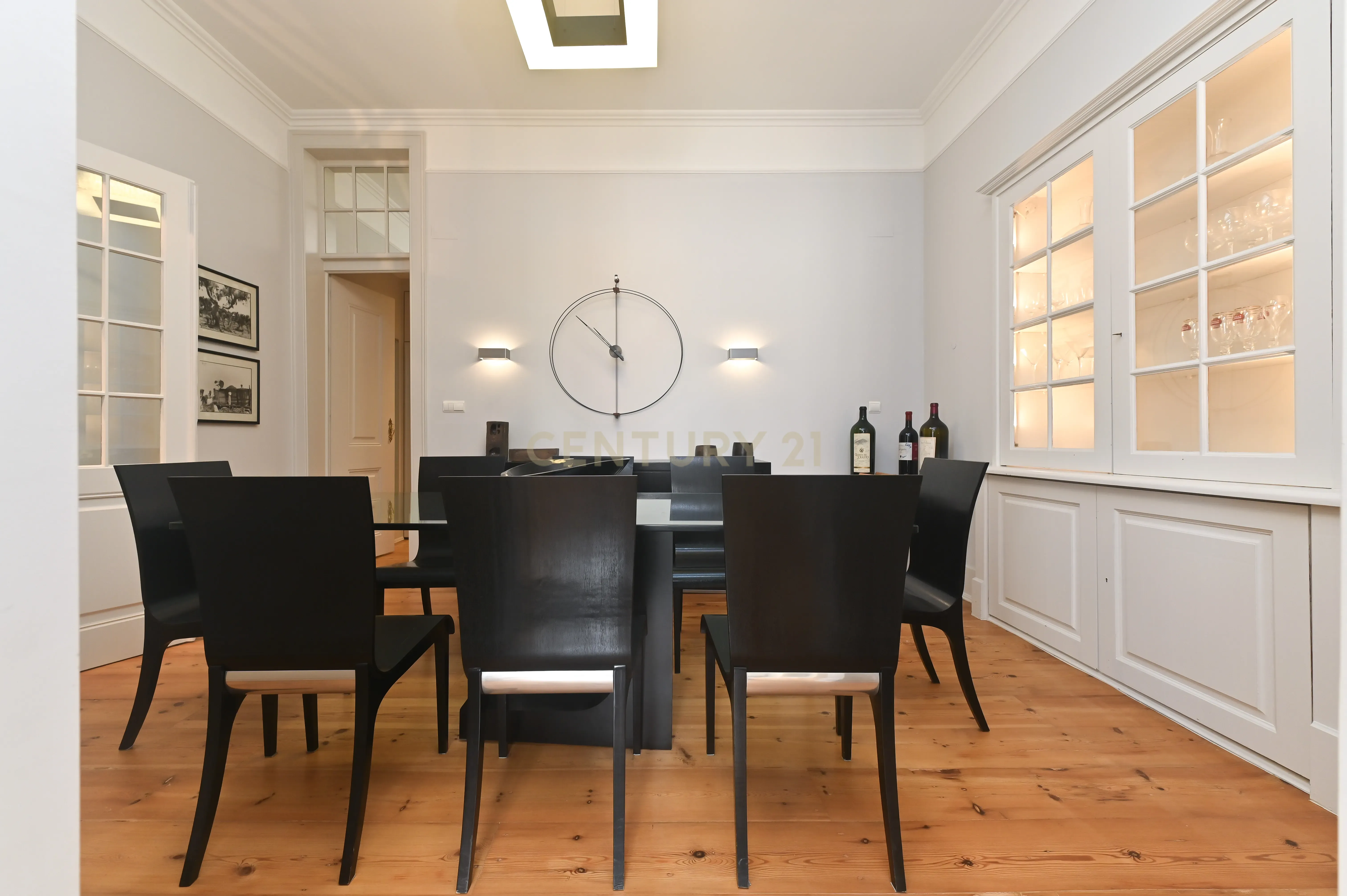 Fotografia 5 de Exclusivo apartamento T4 com estacionamento privado na Baixa, junto ao Chiado