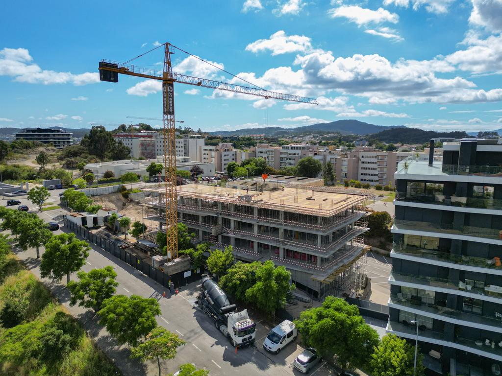 T3 Novo em Ferreiros, Braga | Suíte e 2 Quartos com Closet e Varanda Panorâmica - Image 30