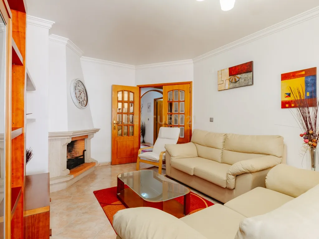 Apartamento T2 para arrendamento na Póvoa de Santa Iria - Image 9