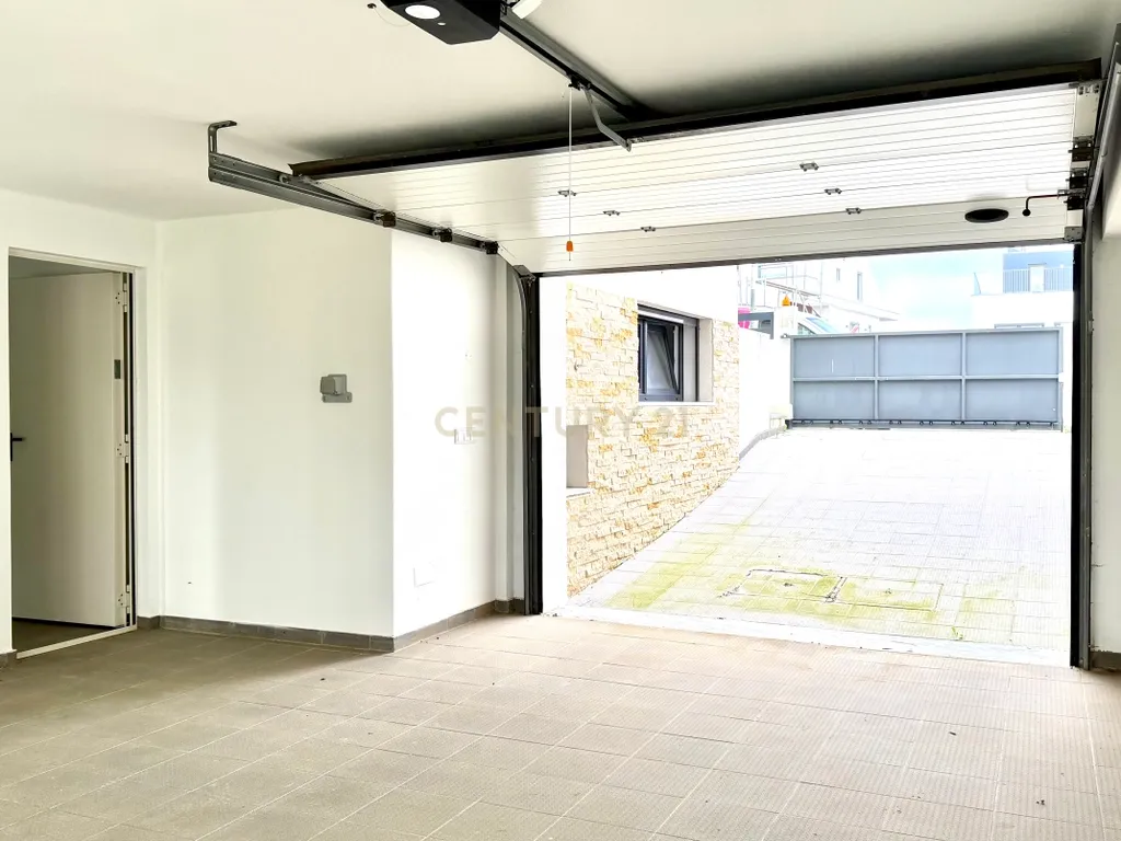 Oportunidade: Moradia T5 com jardim e piscina, na Sobreda, Almada. Em Venda! - Image 28