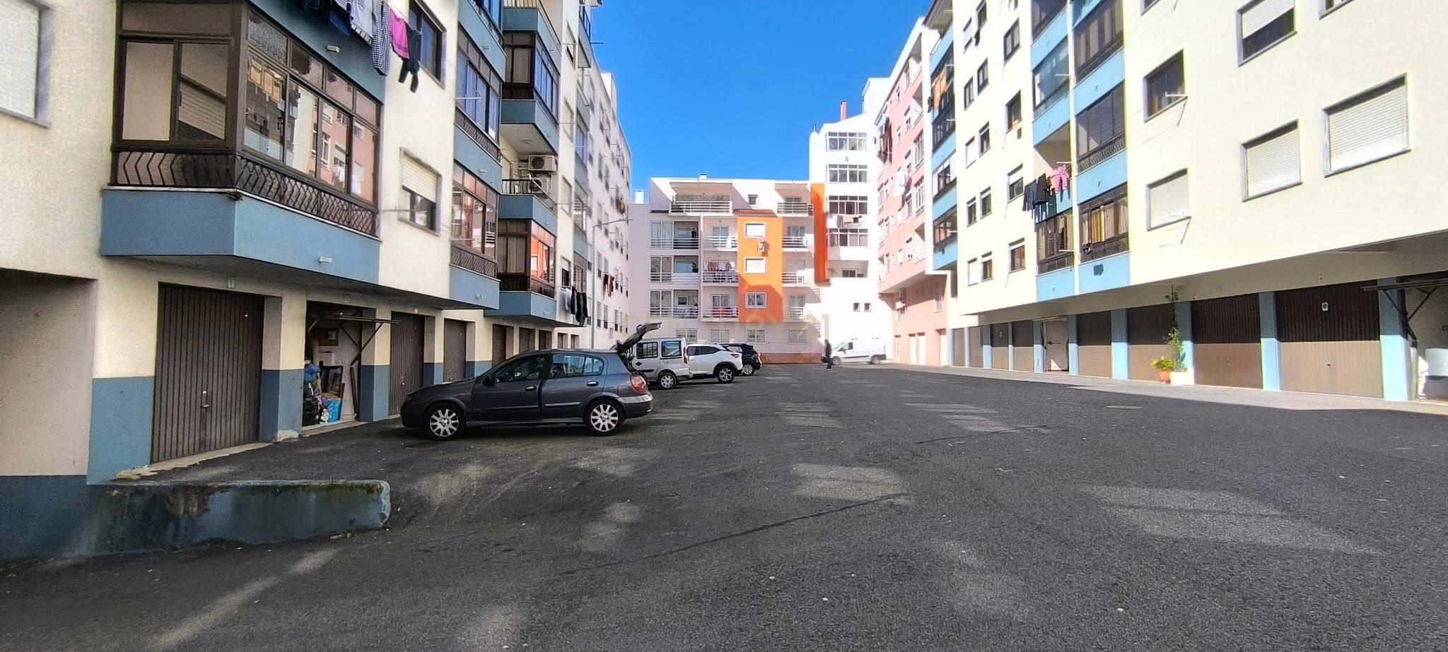 Apartamento T2 com Garagem | Agualva-Cacém - Image 22