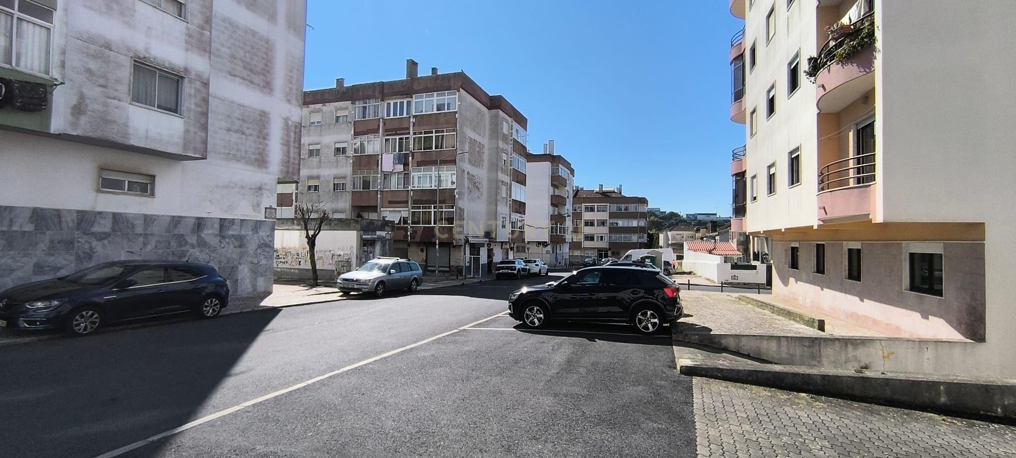 Apartamento T2 com Garagem | Agualva-Cacém - Image 26