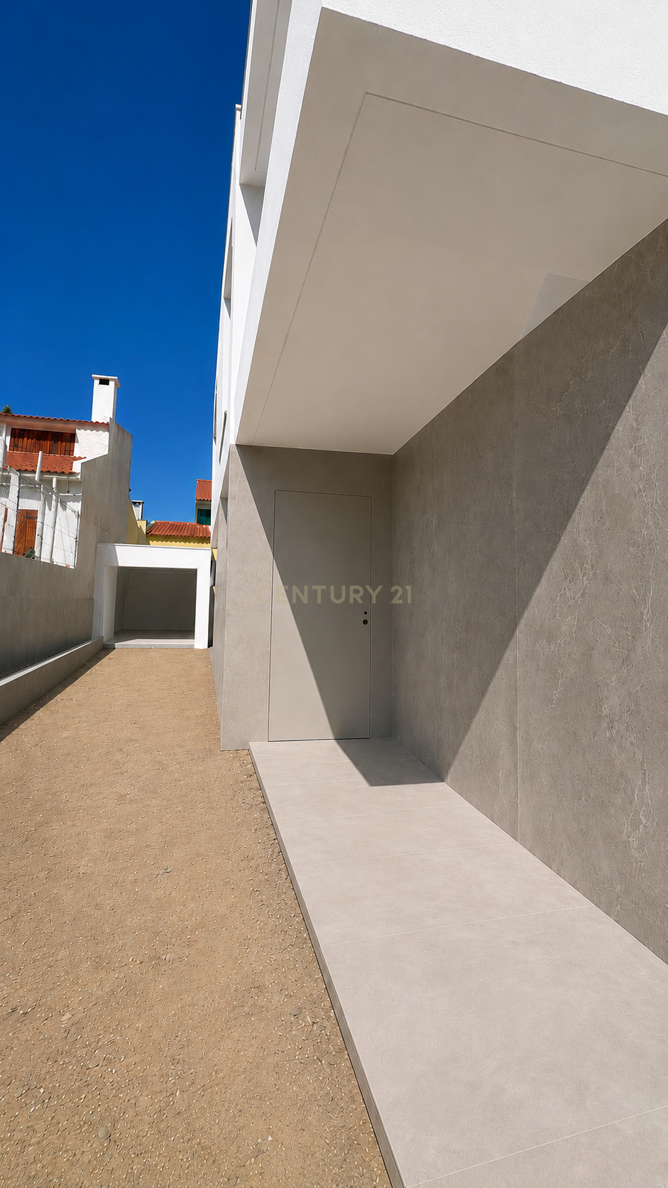 Fotografia 8 de Moradia T4 em Construção com Piscina e Jardim – Charneca da Caparica