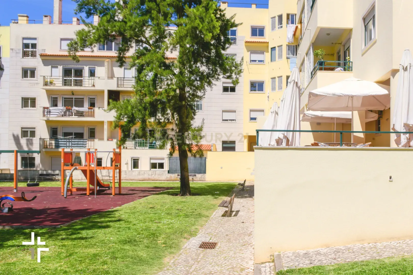 Fotografia 11 de ​Espaço Comercial com Terraço | S. Domingos de Rana