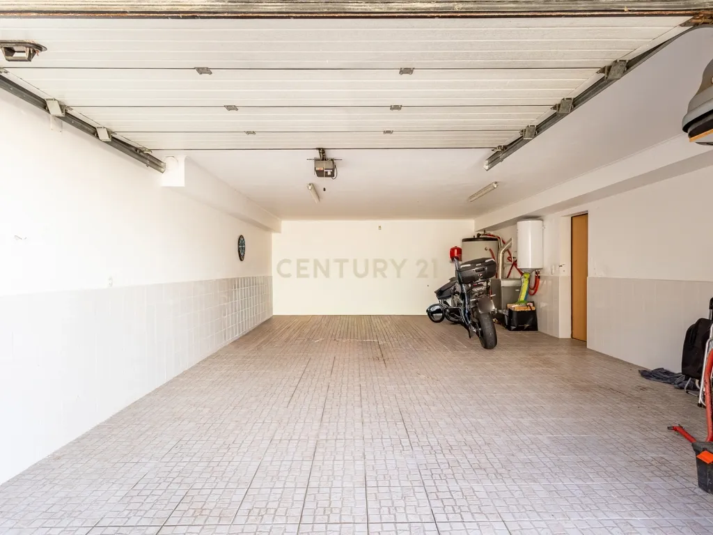 Moradia T4, em Sintra/Assafora, piscina e terreno de 3.720m2 - Image 52