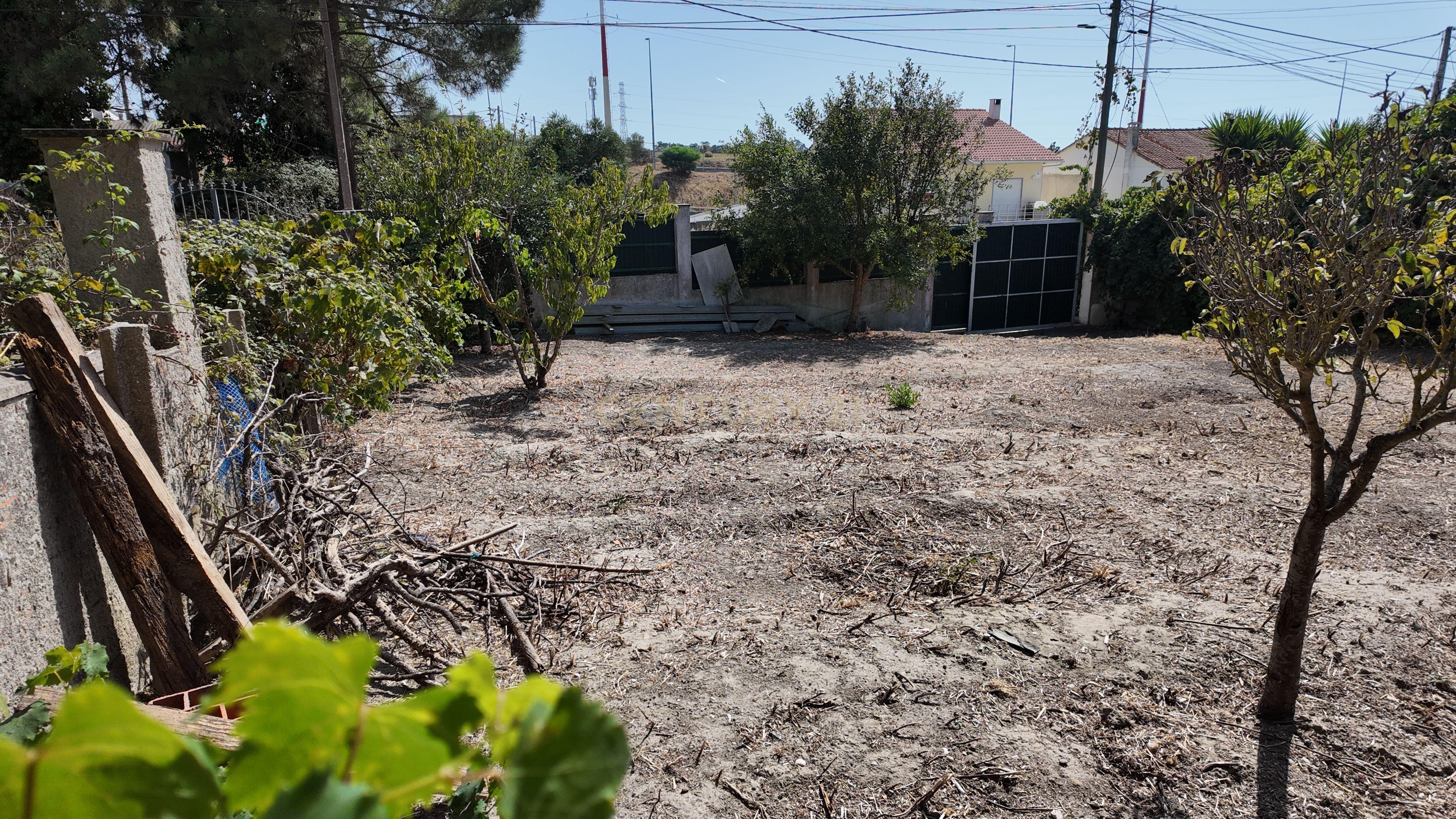 Land for sale in Almada, Portugal — €90,000