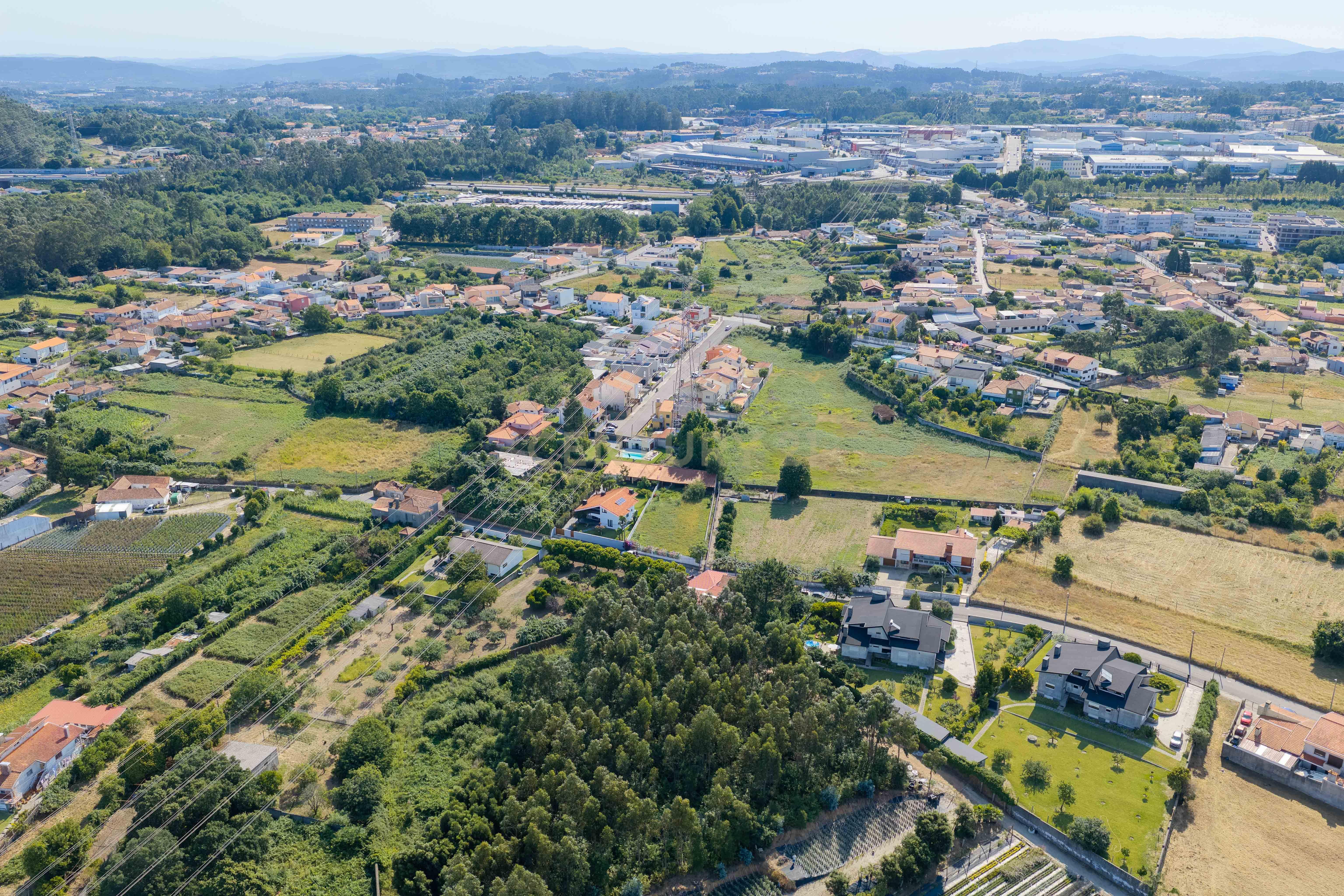 Fotografia 4 de Terreno para construção já vedado em 4 frentes