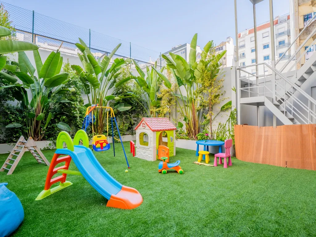Apartamento T5 de Charme com Jardim Privativo nas Avenidas Novas | Avenida 5 de Outubro, Lisboa - Image 10