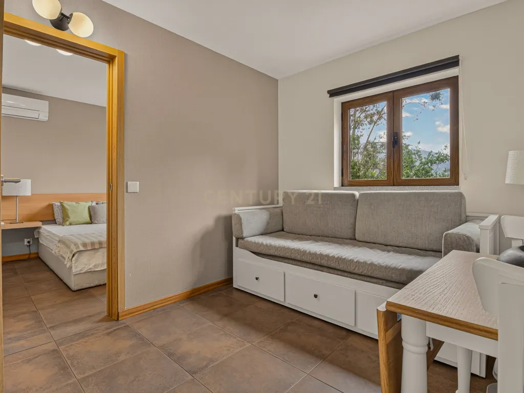 Investimento Raro no Gerês – Propriedade com 3 Apartamentos Independentes e Vista Deslumbrante para a Albufeira da Caniçada - Image 13
