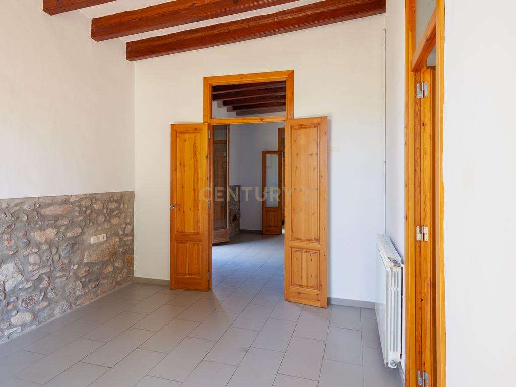 Encanto modernista no rés do chão com jardim – La Garriga - Image 10