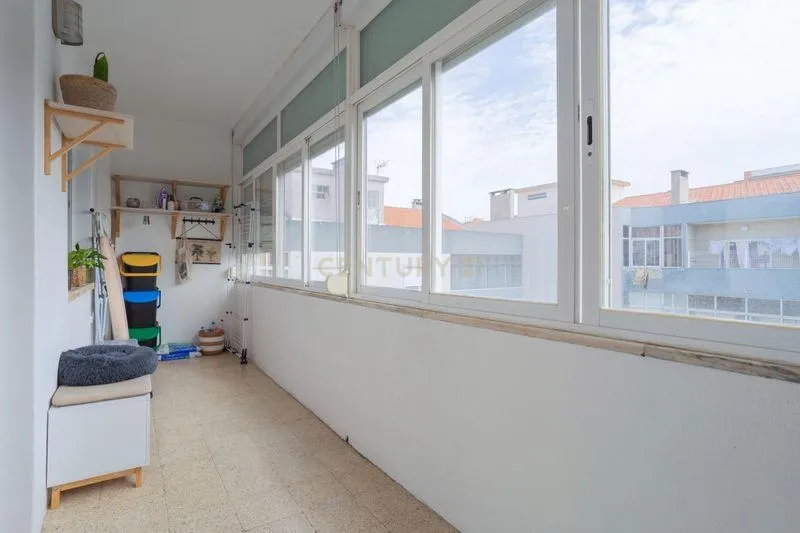 Apartamento 5 assoalhadas 2 Wcs ,Renovado com Vista , no Feijó em Almada - Image 24