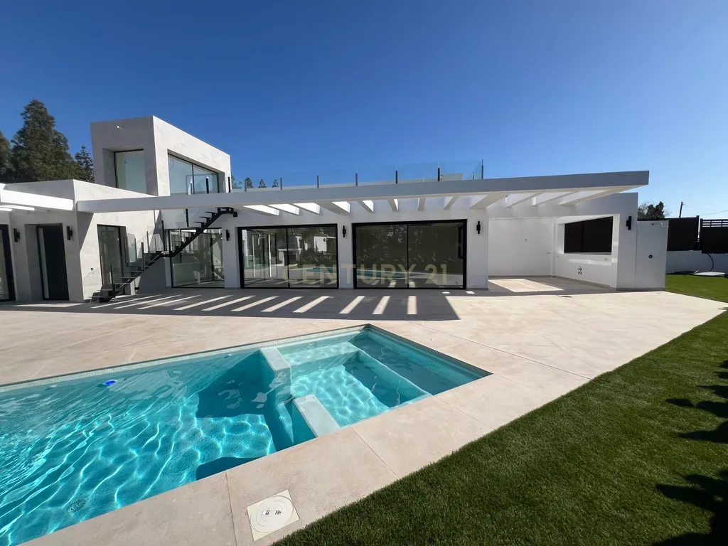 Moradia contemporânea de construção recente - Image 20