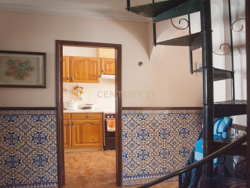 Apartamento T3 em Peniche, Atouguia da Baleia, perto da praia e com boa exposição solar - Image 17