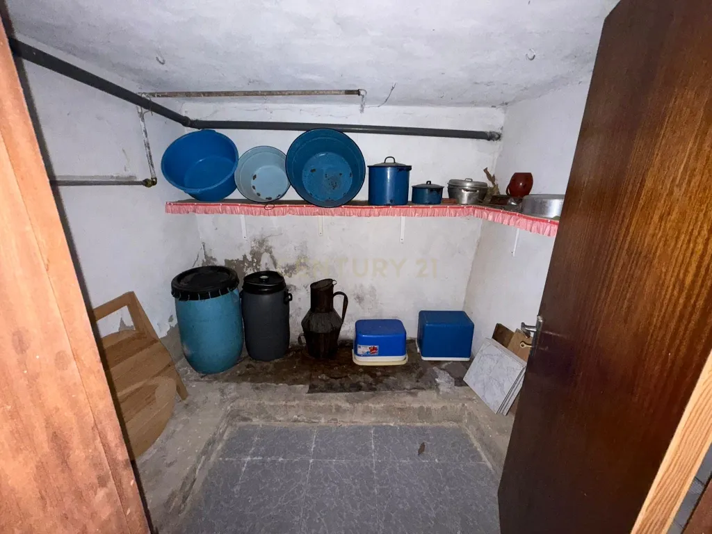 Casa T4 com Jardim e Adega em Vimioso - 53.000€ - Image 16