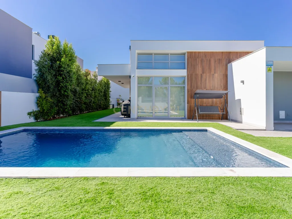 Moradia T4 Térrea de excelência com piscina e casa independente de 50m2 | Quinta da Marquesa - Image 69