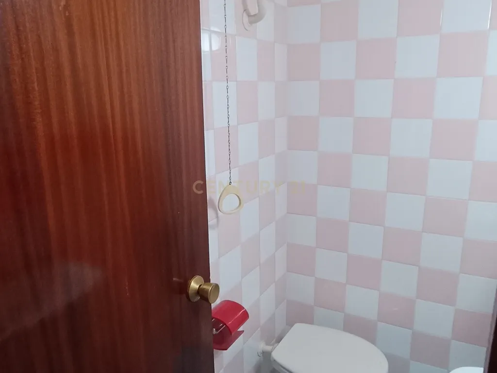 Apartamento em Madrid com 3 Quartos e Vista para a Cidade - Image 14