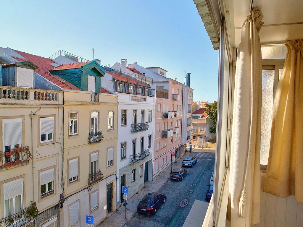T1 Renovado em Campo de Ourique, Lisboa - Image 39