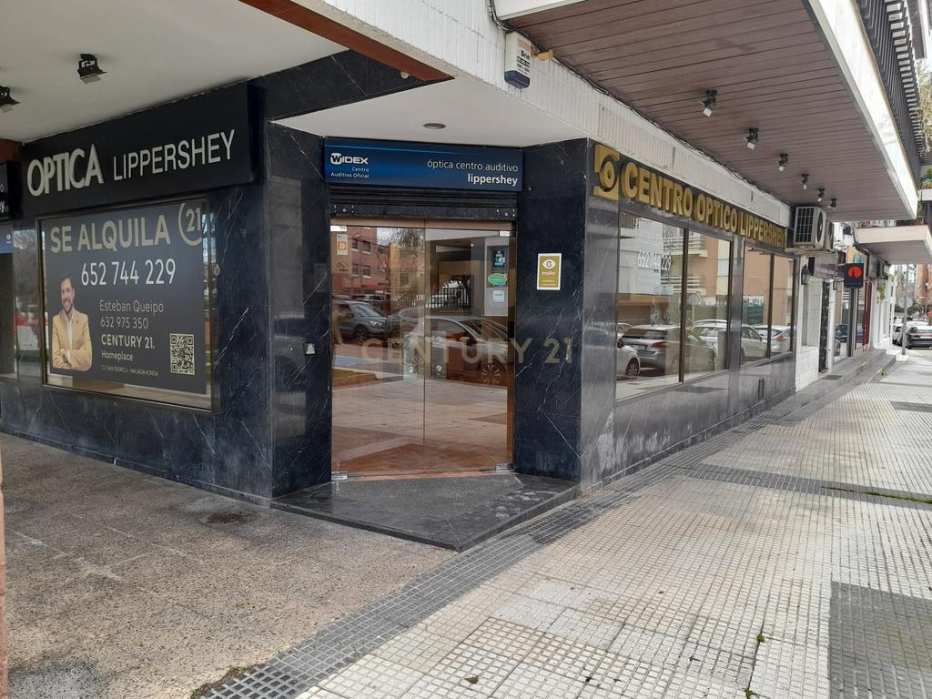 Espaço Comercial Versátil em Madrid - 243m² com Ar Condicionado - Image 4