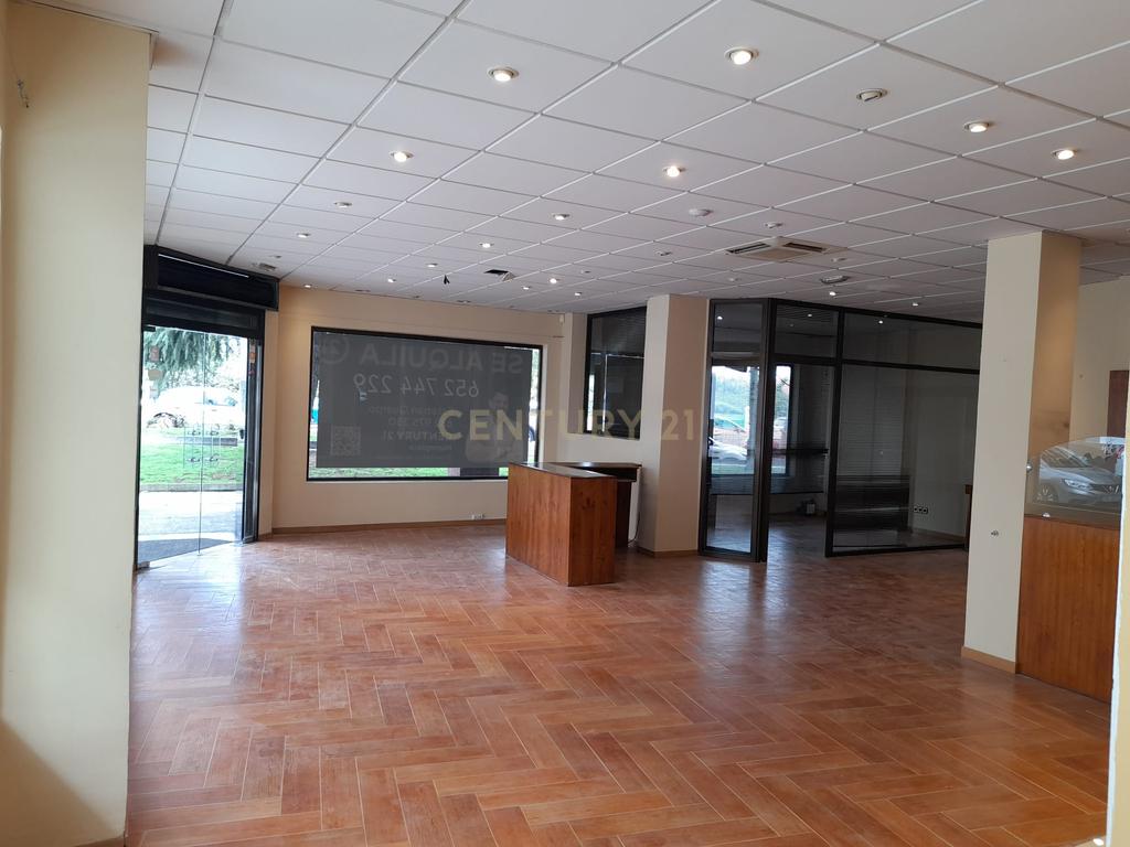 Espaço Comercial Versátil em Madrid - 243m² com Ar Condicionado - Image 12