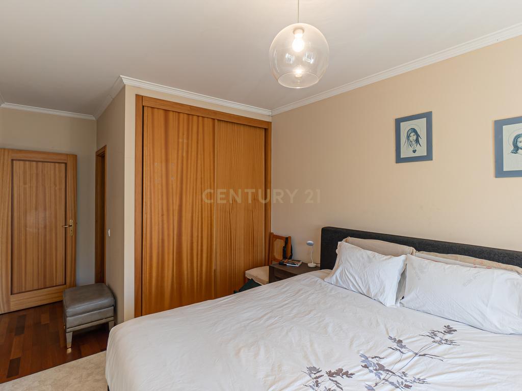 Apartamento T3 com Vista Panorâmica em Canidelo, Vila Nova de Gaia - Image 37