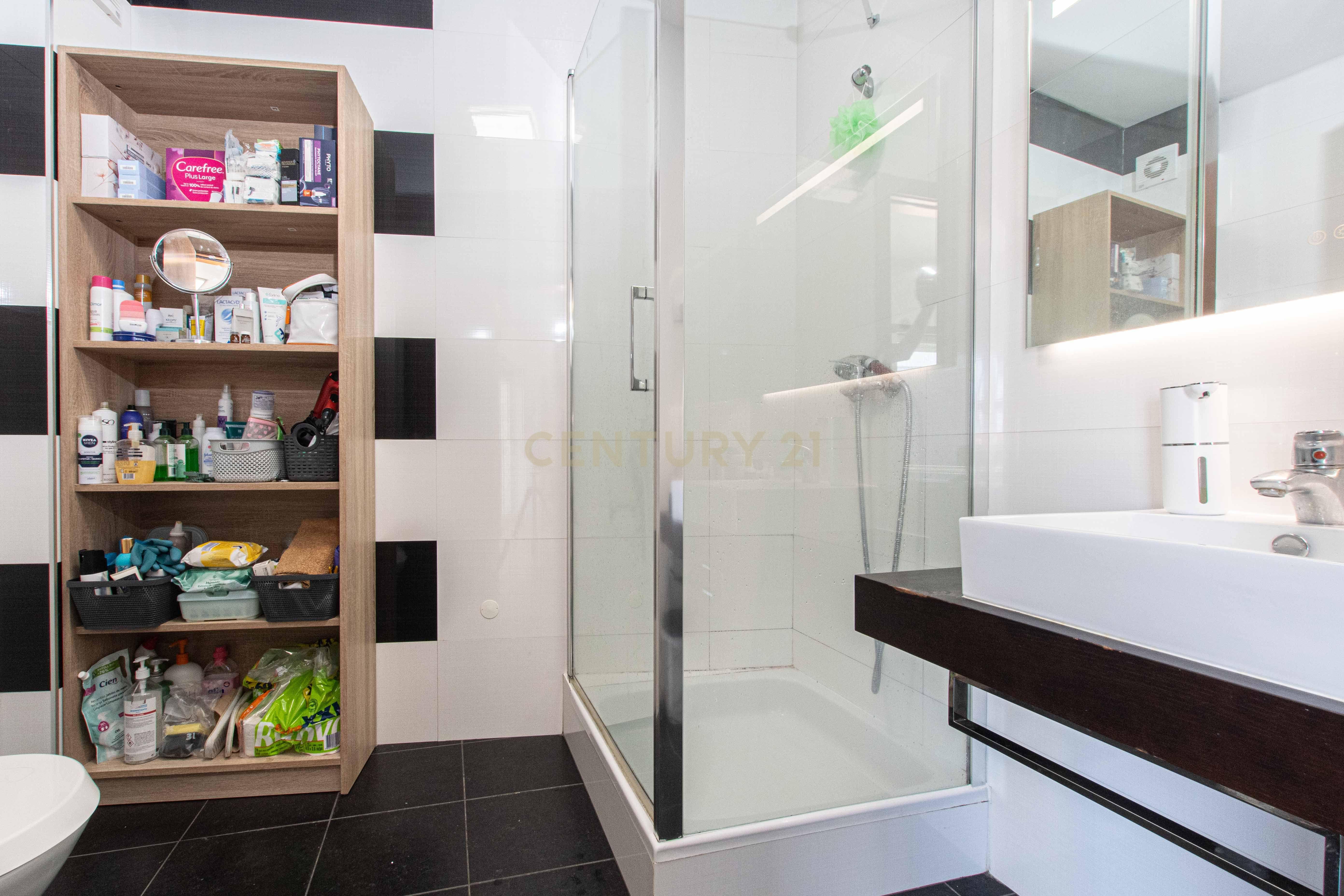 Fotografia 6 de T4 Duplex Premium com Terraço / Arrecadação / 5 Lugares de Estacionamento / Marinha Grande