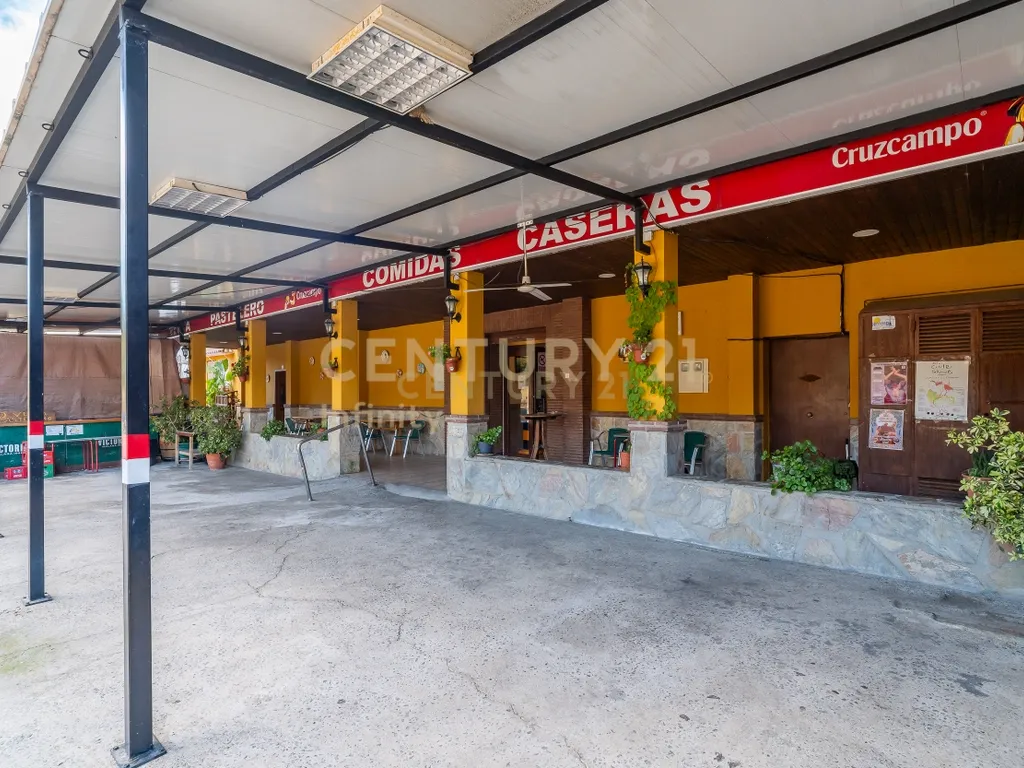 Grande oportunidade de investimento em Villanueva de la Concepción – Negócio de hotelaria em funcionamento - Image 2