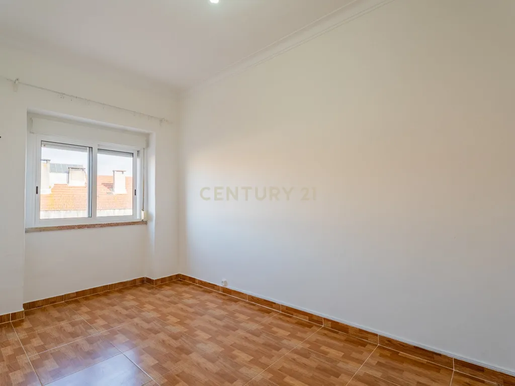 Apartamento T2 para Arrendar – Idanha / Belas - Image 17