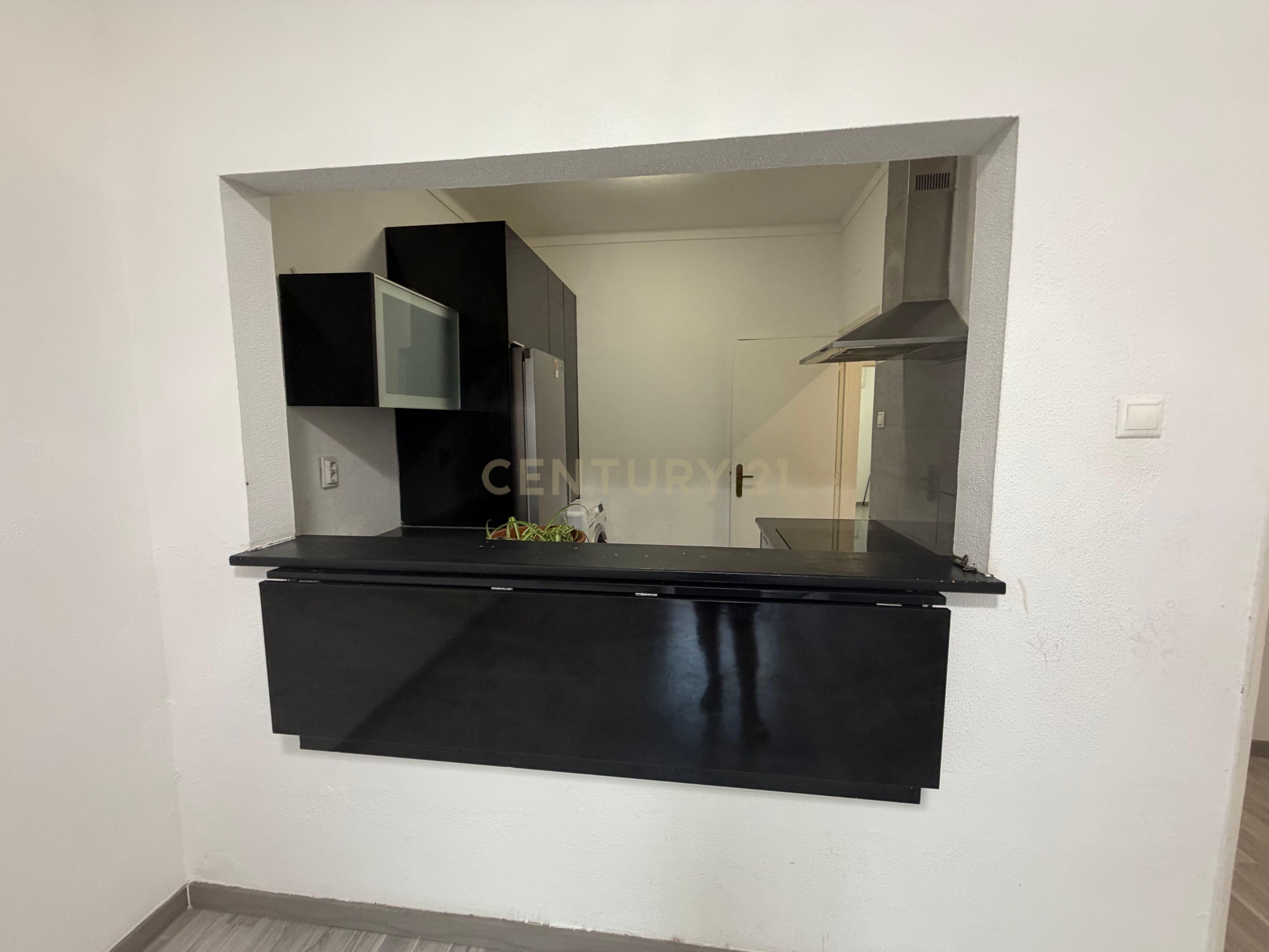 Fotografia 3 de Apartamento T1 + 1 em Quinta da Lomba,  Barreiro