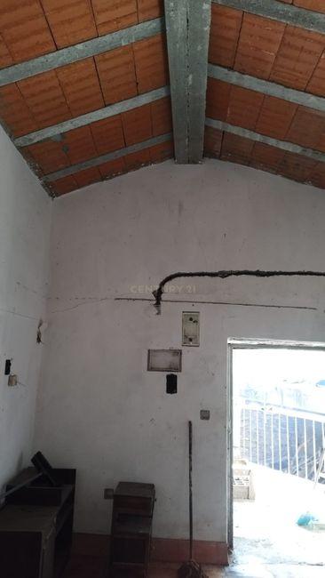 Moradia para reconstrução em Maçãs de D. Maria - Image 10