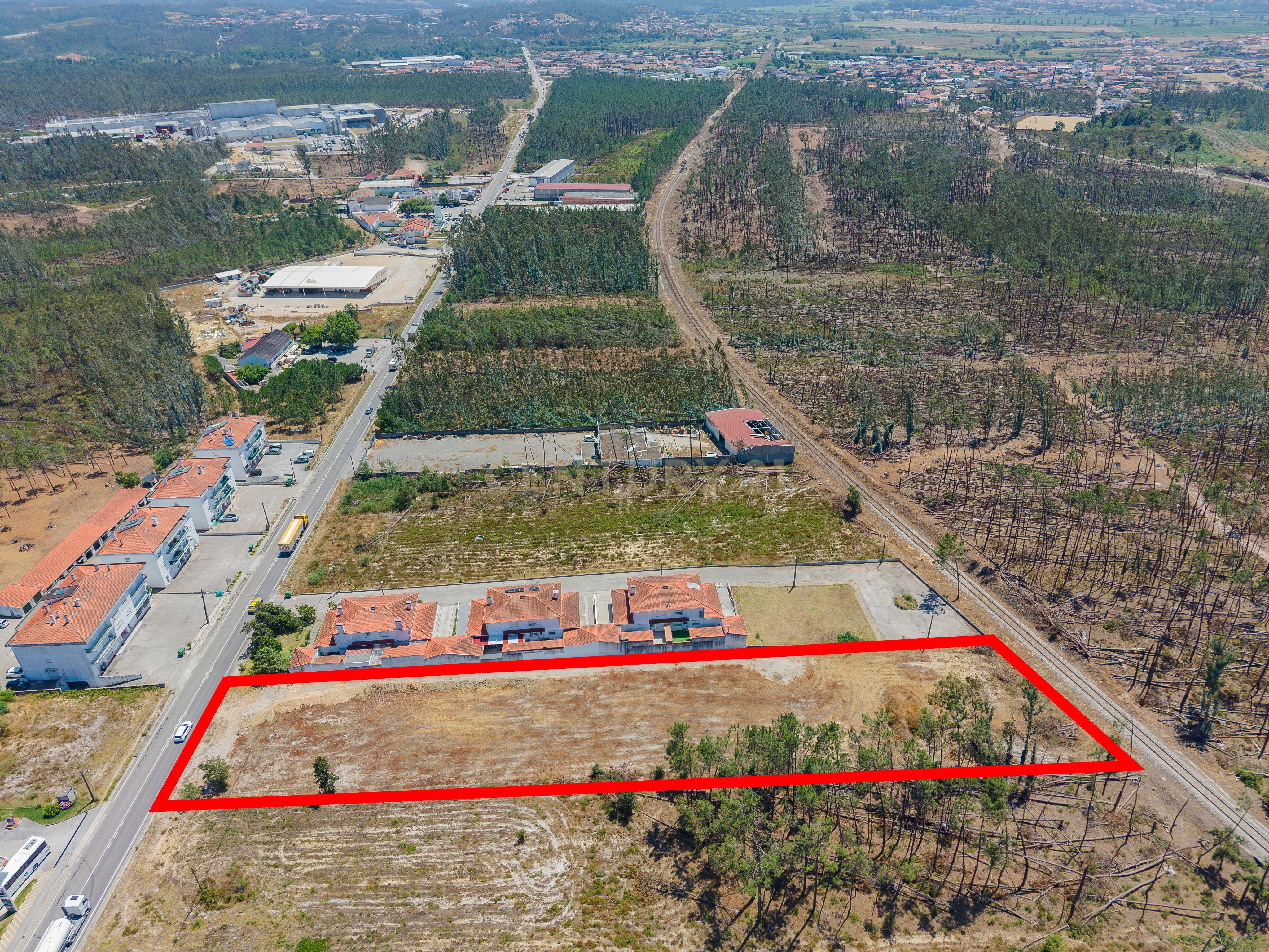Fotografia 7 de OPORTUNIDADE DE INVESTIMENTO EM MONTE REDONDO!