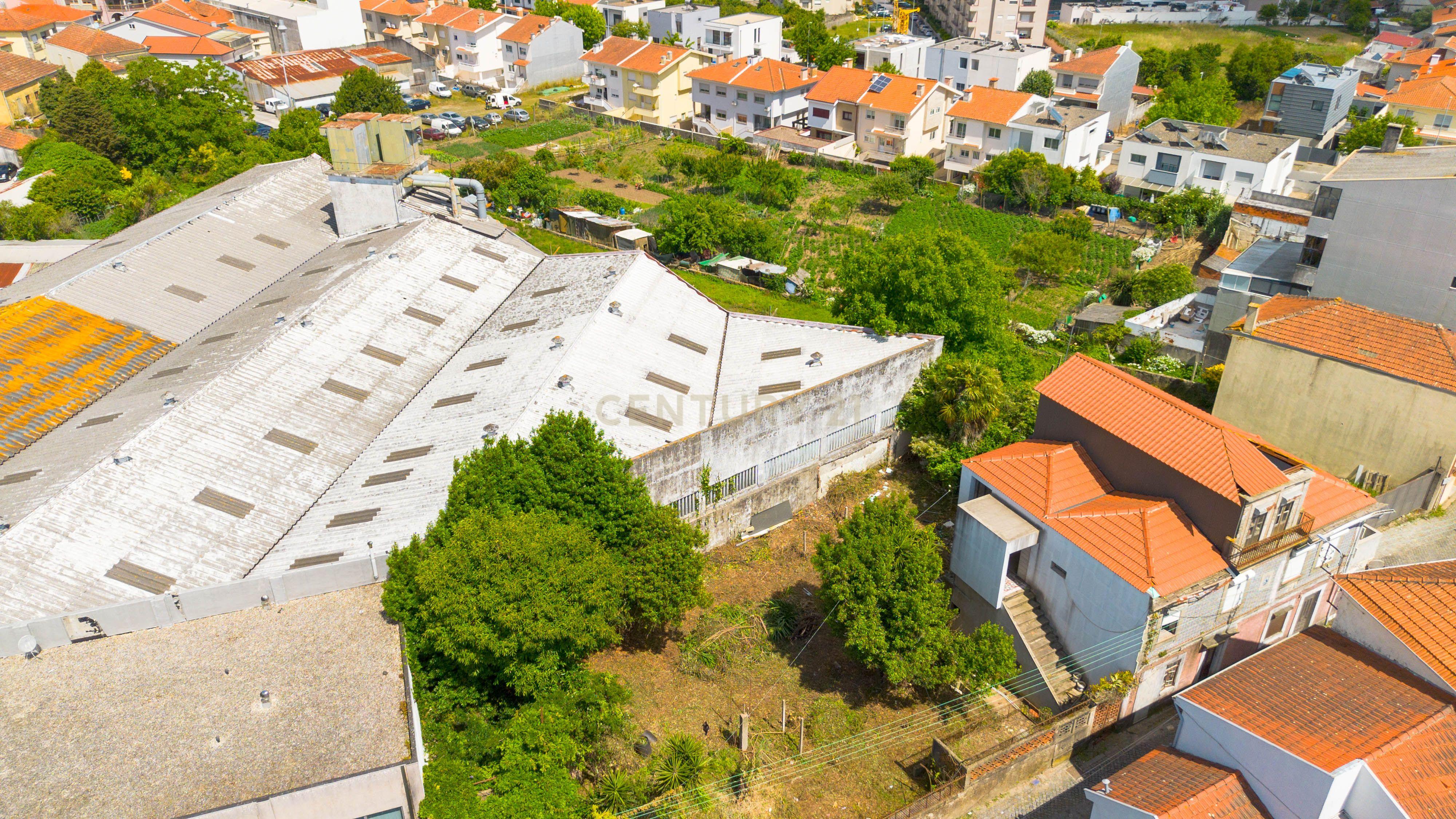 Fotografia 4 de Prédio com Projeto Aprovado para 4 Frações