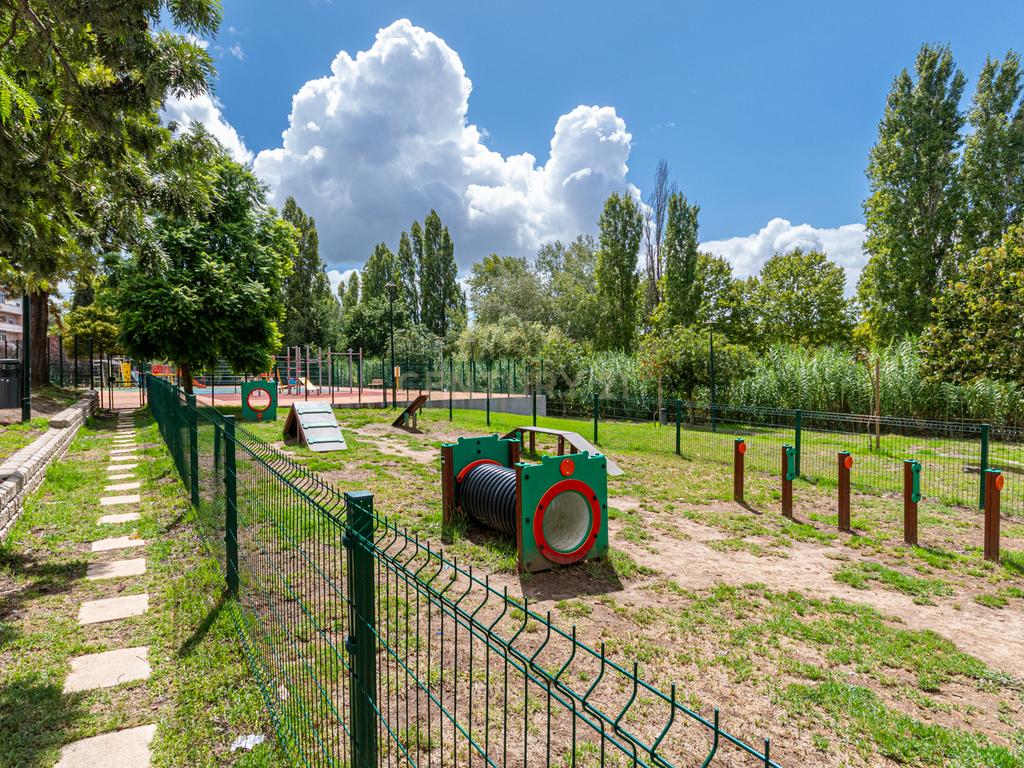 T3+1 Remodelado com Terraço | Último Piso | Centro de Queluz - Image 33