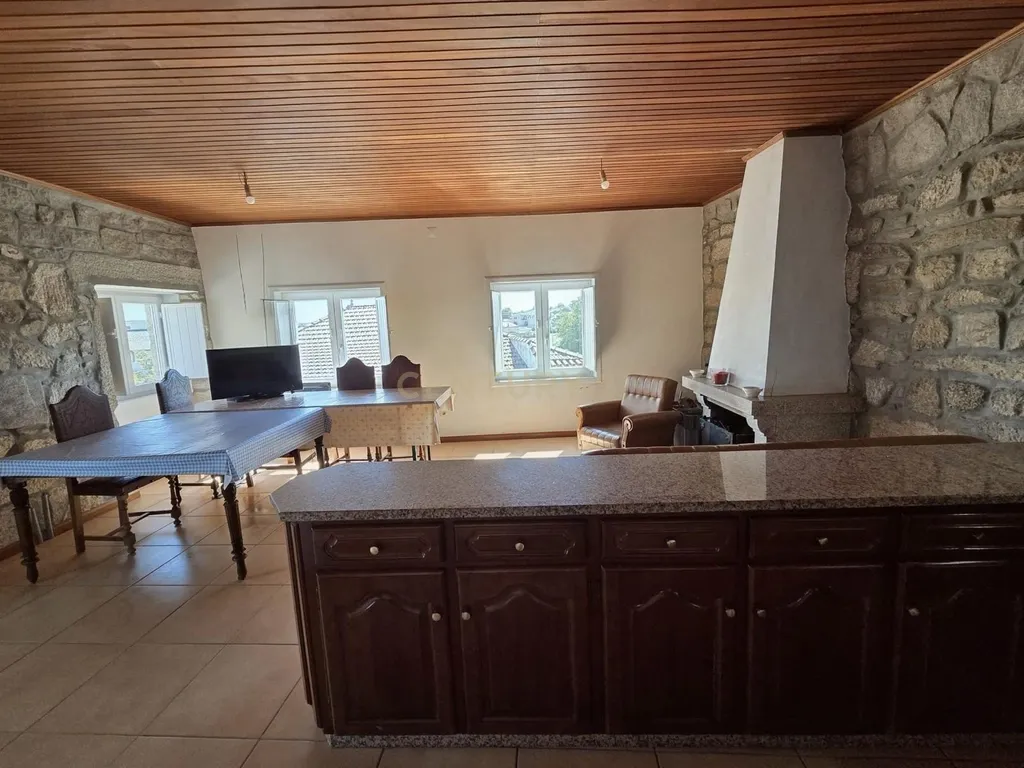 Moradia Rústica T3 com Terreno de 6300m² – Travancas, Chaves - Image 13