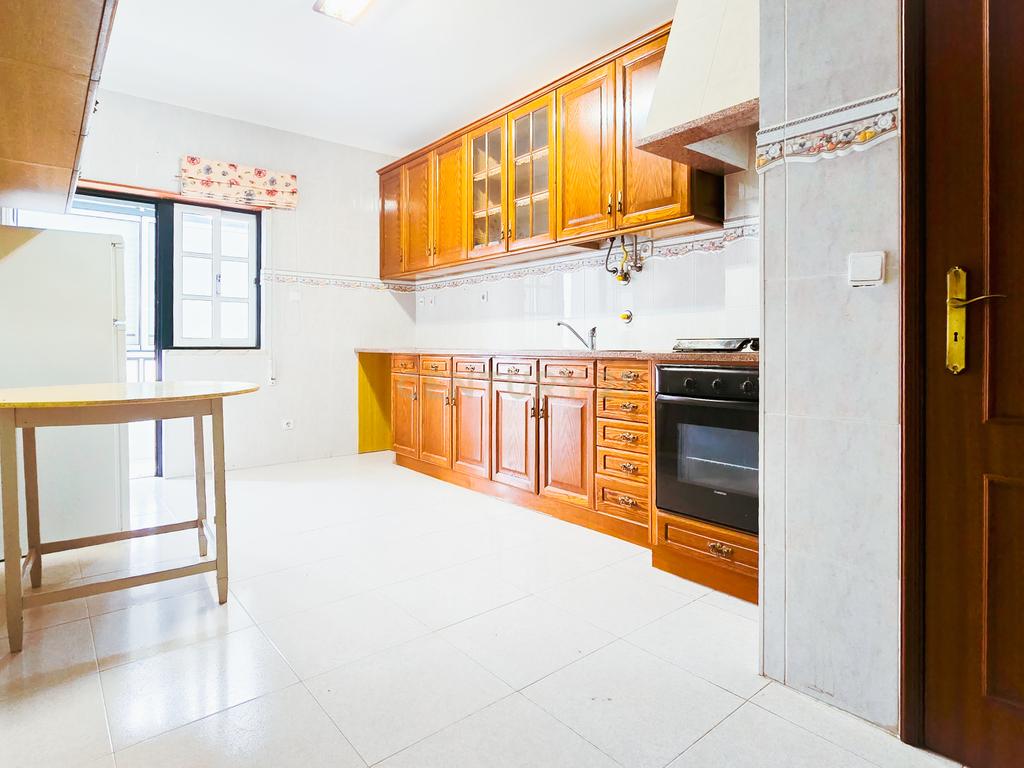Apartamento T2 + 1 em Pinhal Novo, Palmela Arrendamento - Image 1