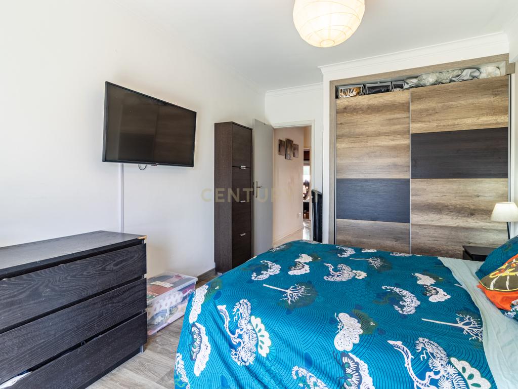 Apartamento T3 Espaçoso e Luminoso em Zona Tranquila de Sesimbra - Image 26