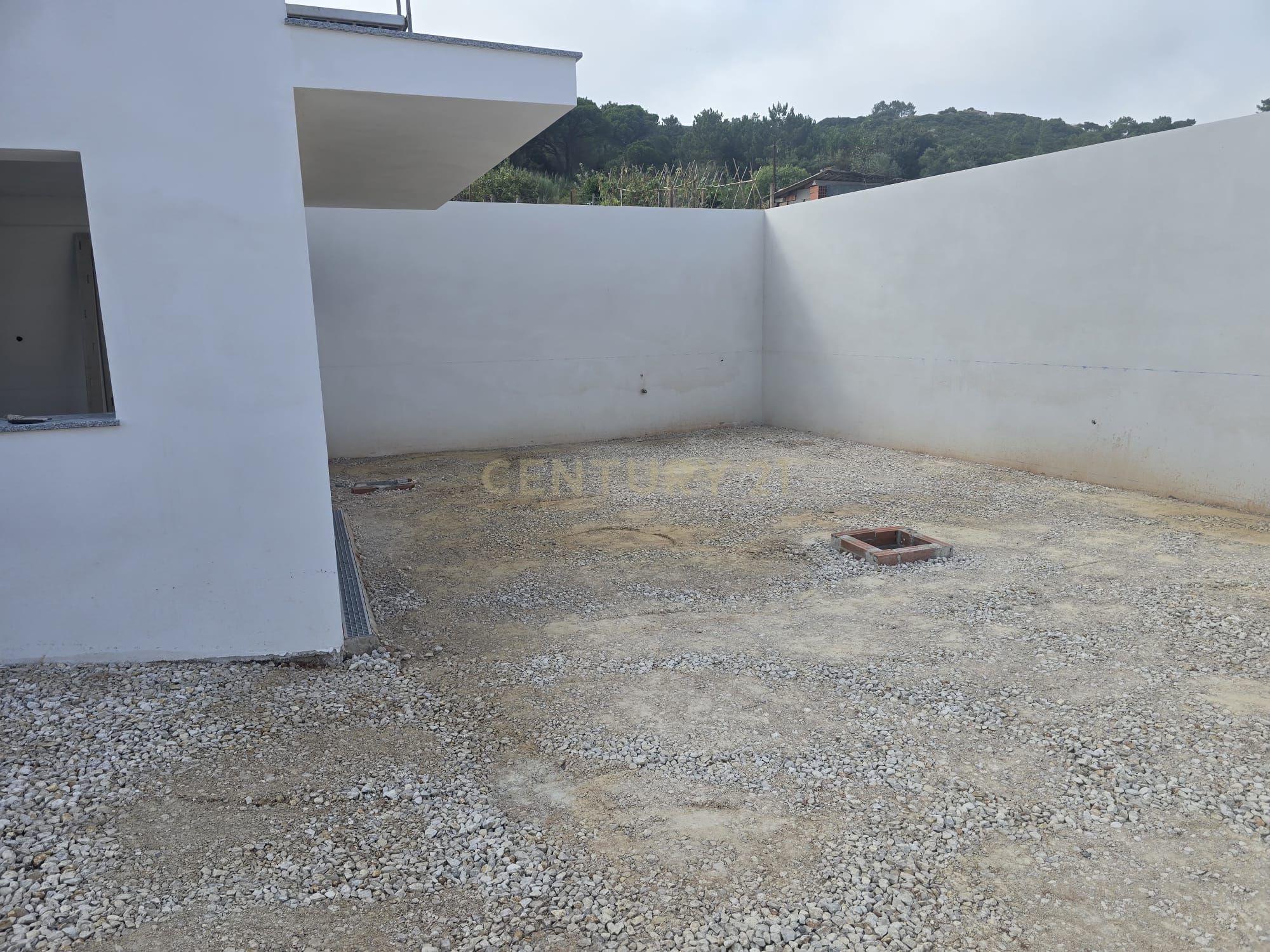 Fotografia 3 de Moradia Nova T2 perto das praias Nazare, São Martinho..