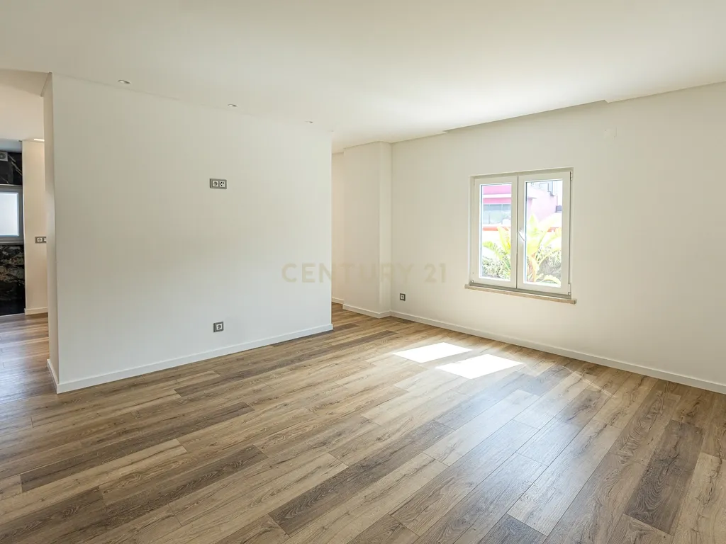 Moradia T6 de Luxo - 924 m² - Piscina - São Pedro da Cadeira - Nova - Image 25