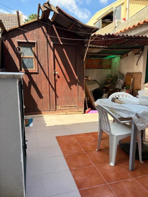 Moradia T3 na Quinta do Conde com Terraço e Garagem - Image 9