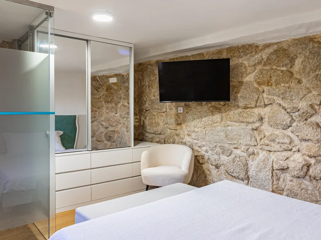 Um Refúgio no Gerês com 2 casas junto ao Rio - Image 44
