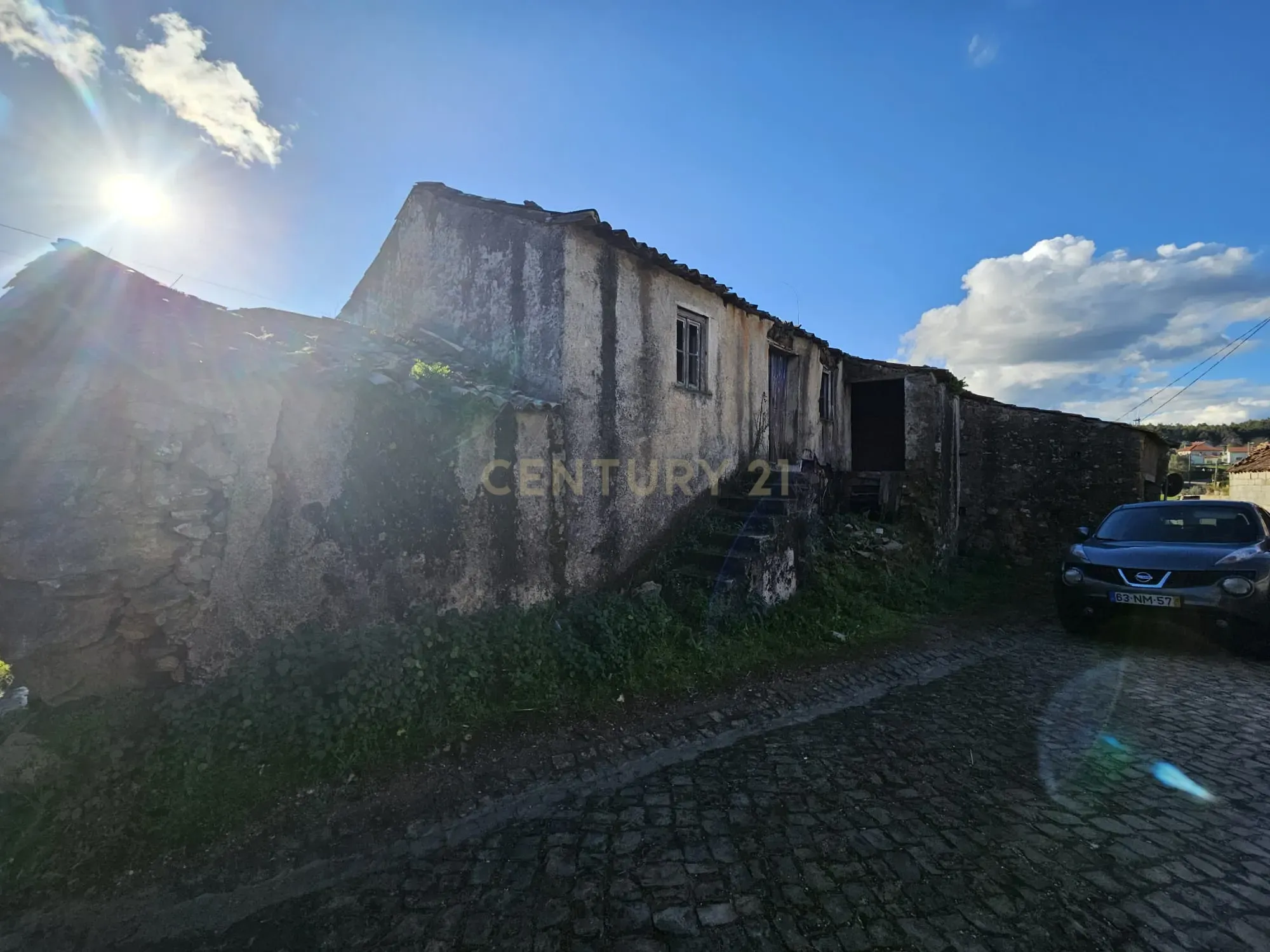 Fotografia 2 de Casa em ruína para reconstrução- Oportunidade única!